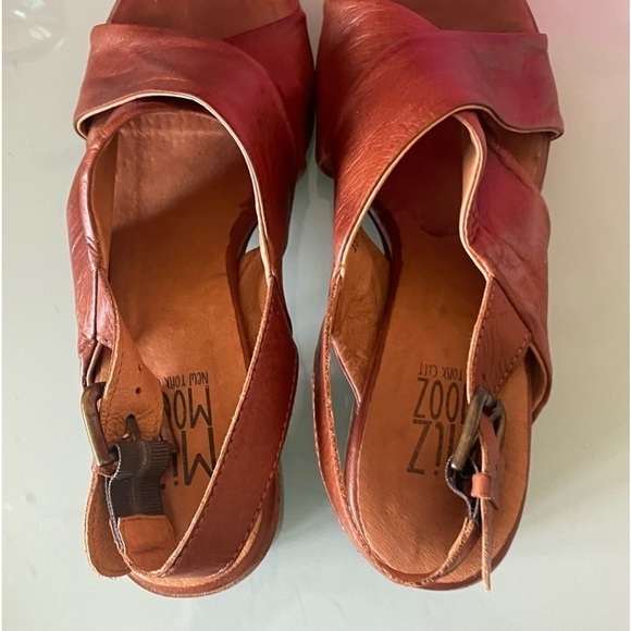 Miz Mooz Leather Sandals 2”  Stacked Block Heel Size 37 - Picture 4 of 13